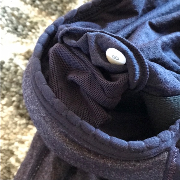 Lululemon tanks size 8 - Picture 4 of 4